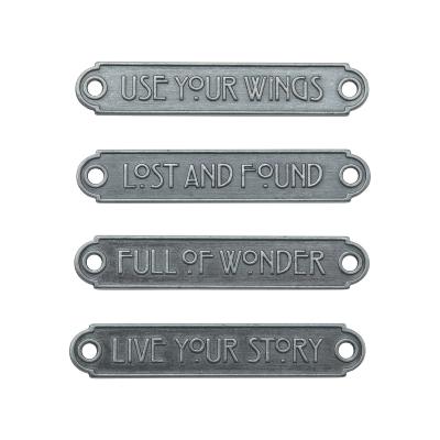 4 plaques de mots Tim Holtz 